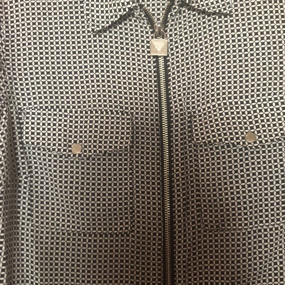 Michael Kors size small zip blouse. New - Picture 2 of 5